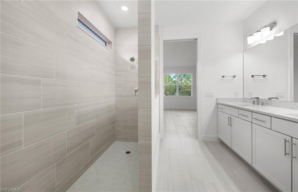 NORTHRIDGE - Residential