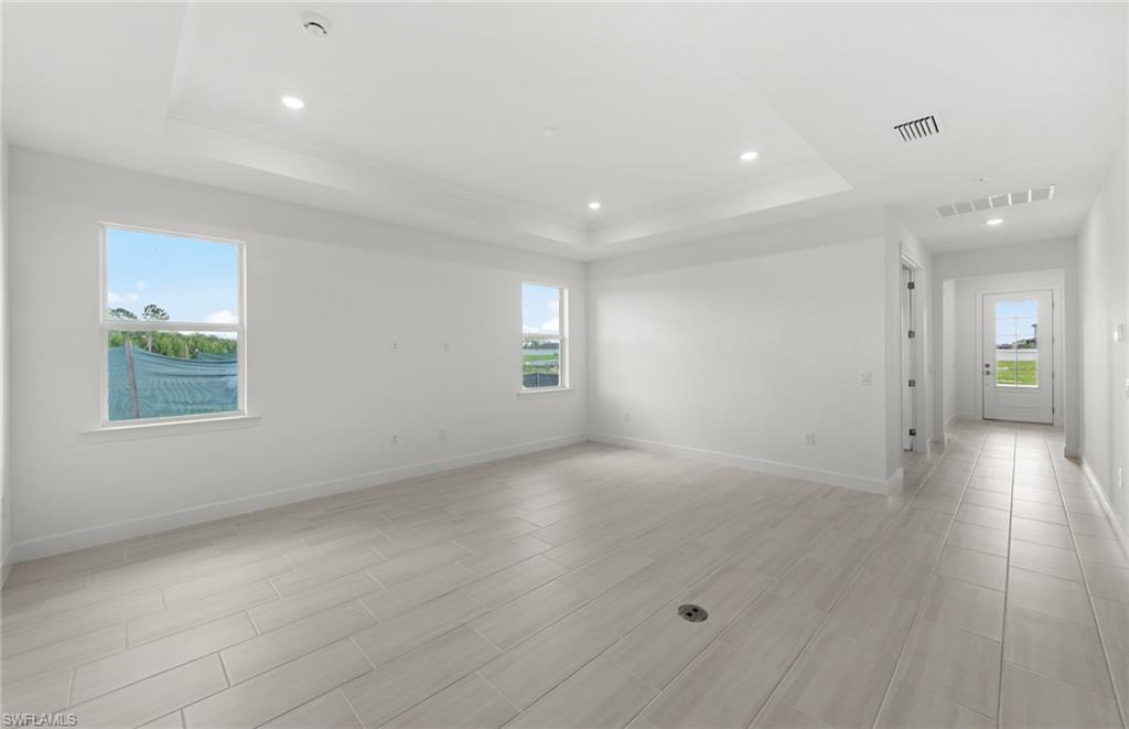 NORTHRIDGE - Residential