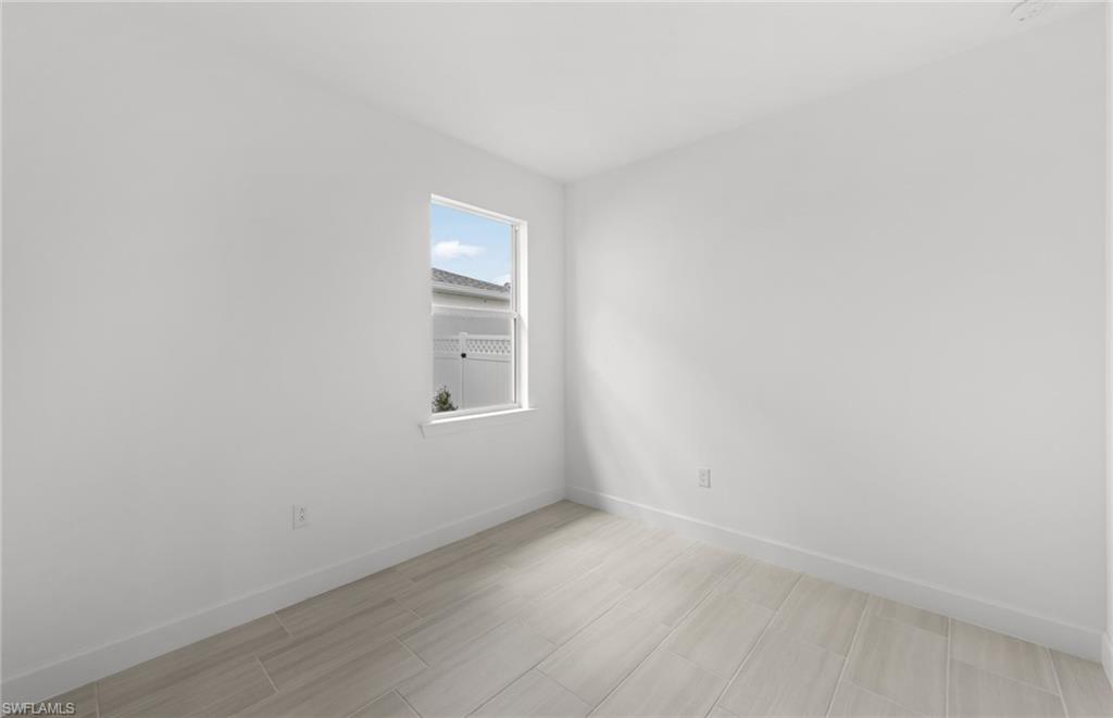 NORTHRIDGE - Residential