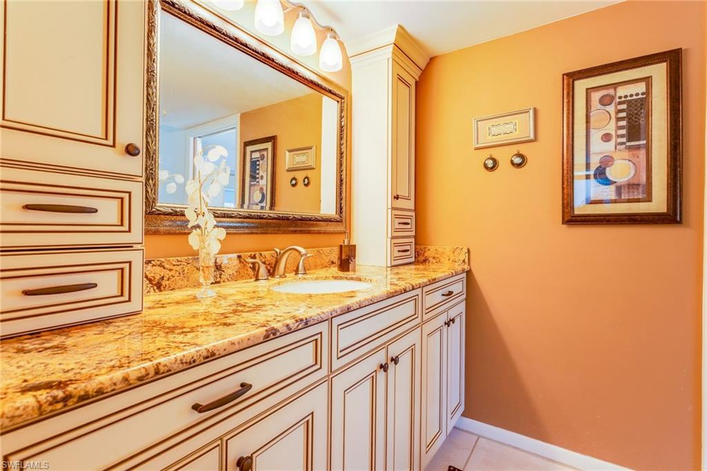 GLADES COUNTRY CLUB - Residential