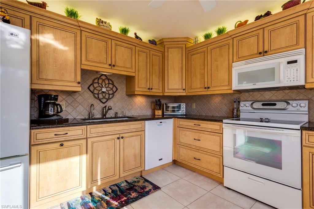 GLADES COUNTRY CLUB - Residential