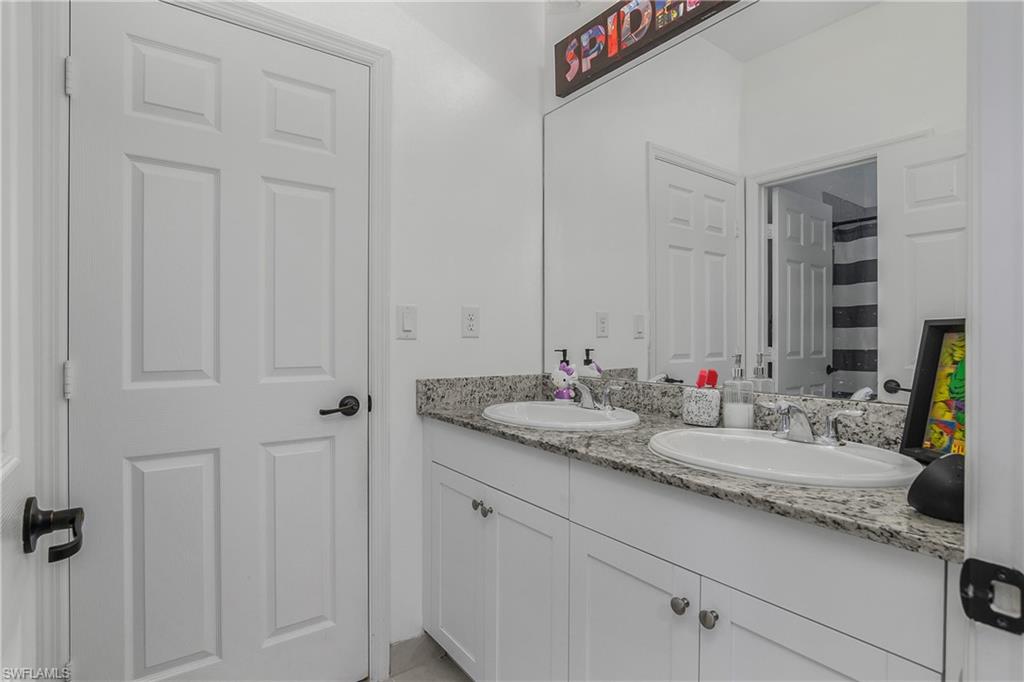 MAPLE RIDGE - Residential