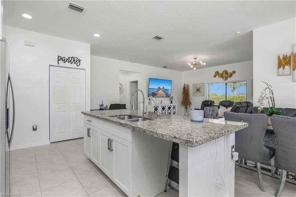 MAPLE RIDGE - Residential