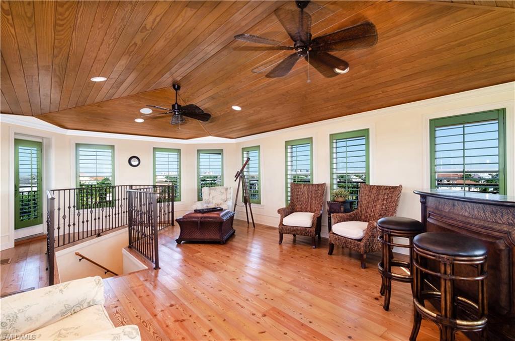 BAREFOOT BEACH - Residential