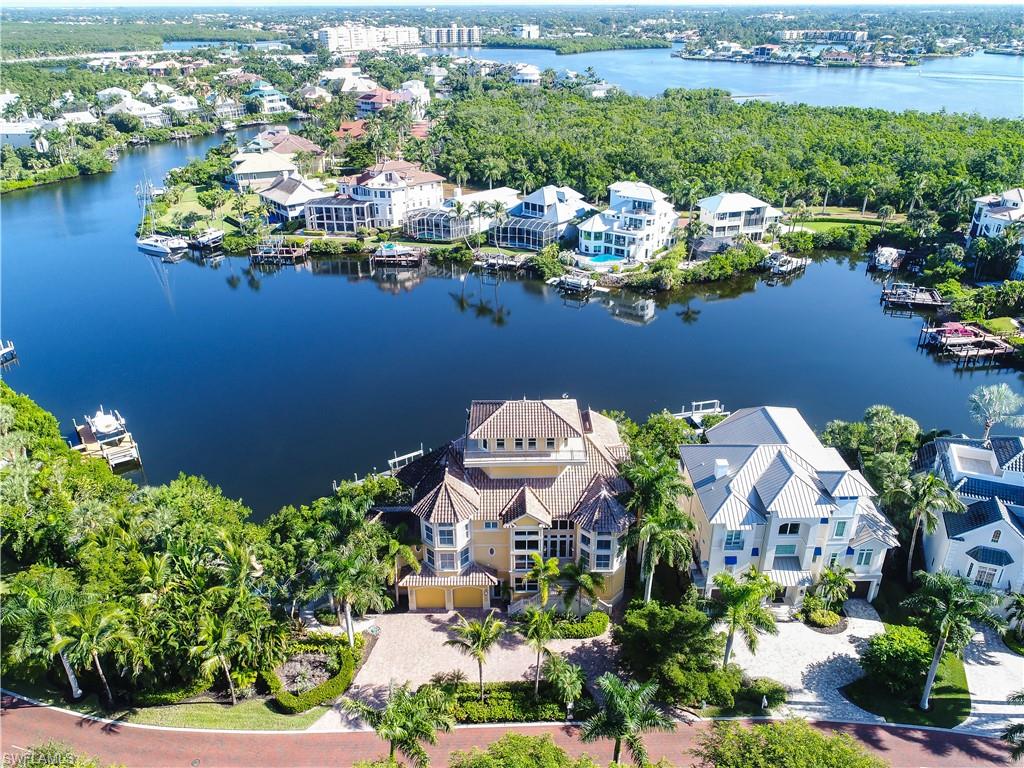 BAREFOOT BEACH - Residential