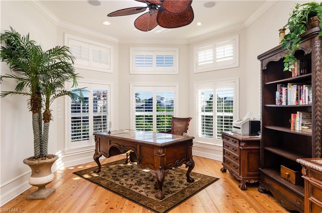 BAREFOOT BEACH - Residential