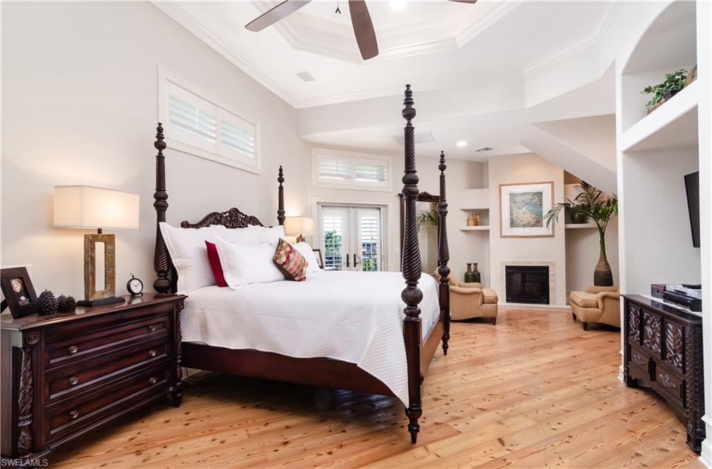 BAREFOOT BEACH - Residential