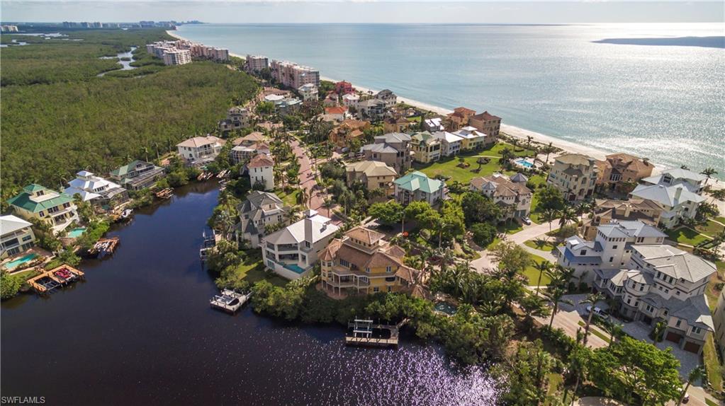 BAREFOOT BEACH - Residential