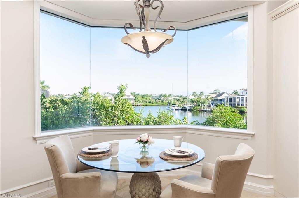 BAREFOOT BEACH - Residential