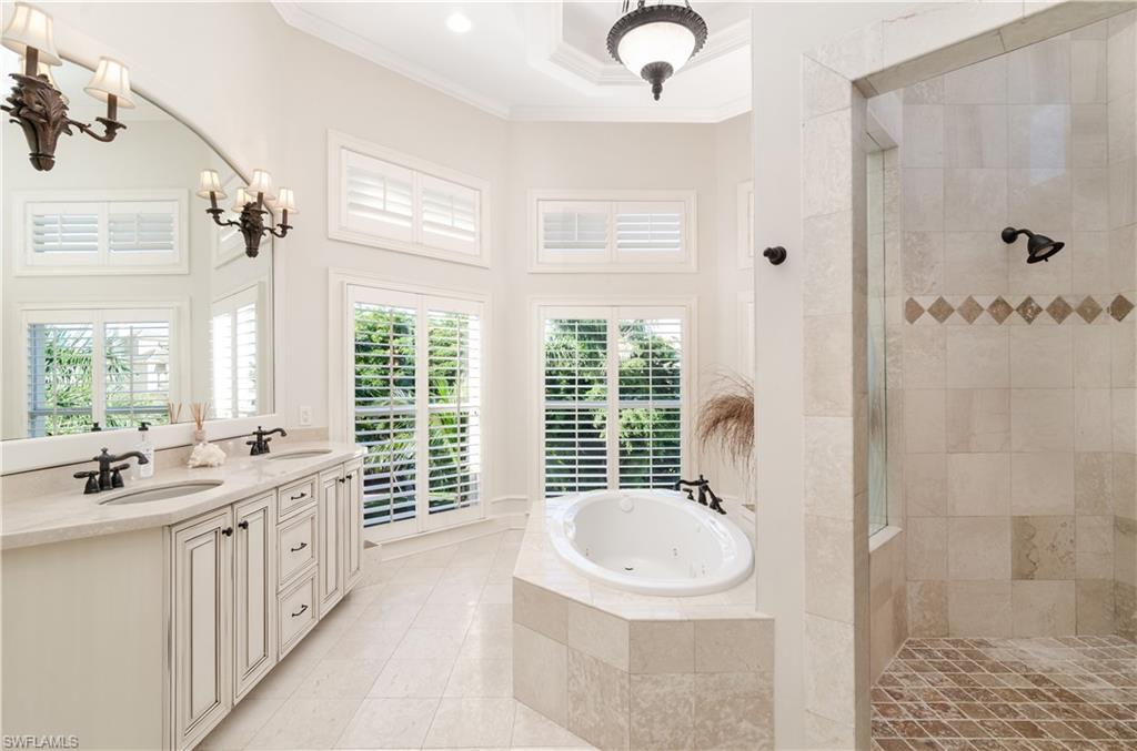 BAREFOOT BEACH - Residential