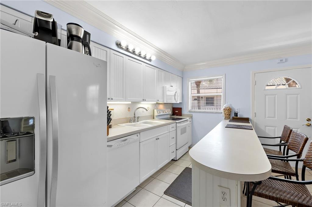 CASTLETON GARDENS - Residential