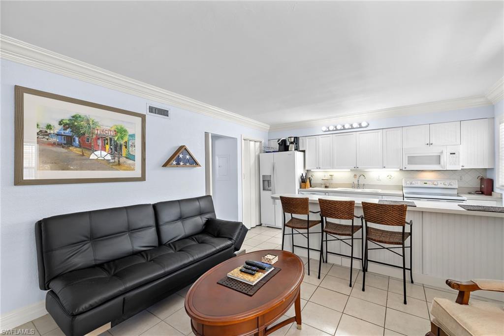 CASTLETON GARDENS - Residential