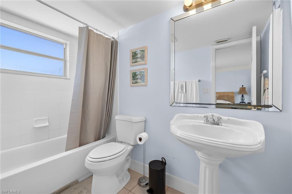 CASTLETON GARDENS - Residential