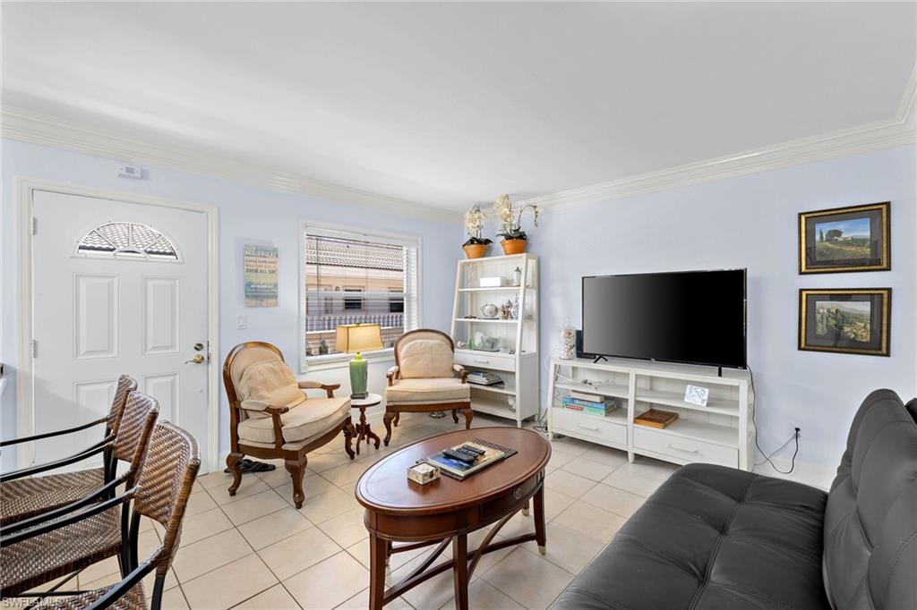 CASTLETON GARDENS - Residential