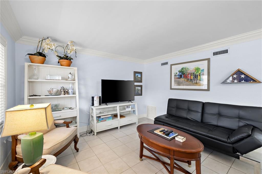 CASTLETON GARDENS - Residential