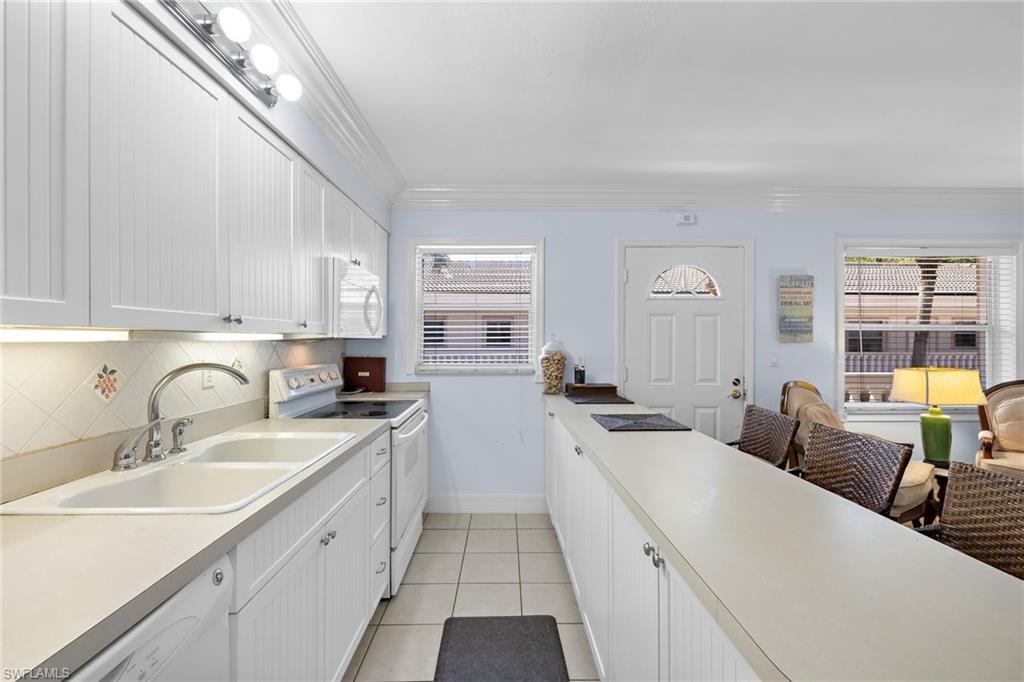 CASTLETON GARDENS - Residential