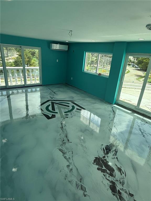 WINDSOR WEST - Residential