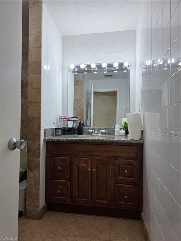 WINDSOR WEST - Residential