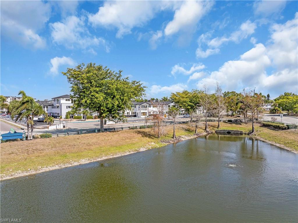 WINDSOR WEST - Residential