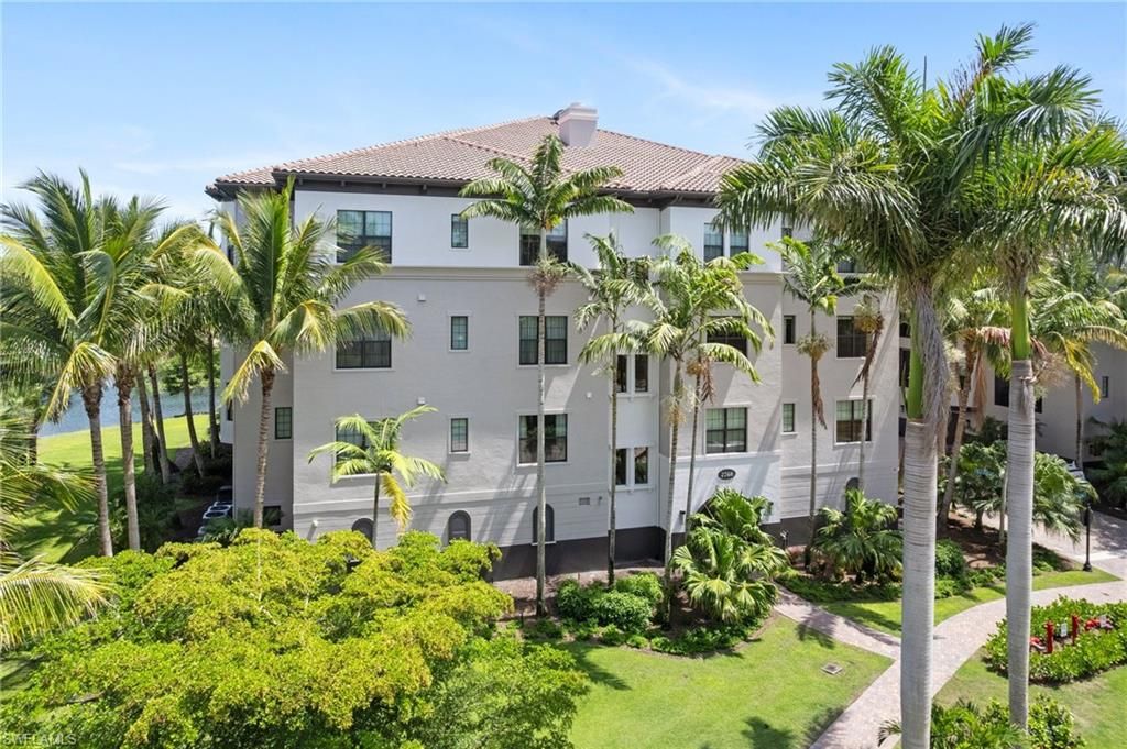Photo of 2768 Tiburon BLVD E #202, NAPLES, FL 34109 (MLS # 225053436)