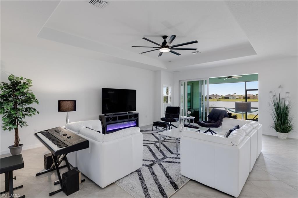 TRAILS EDGE - Residential Lease