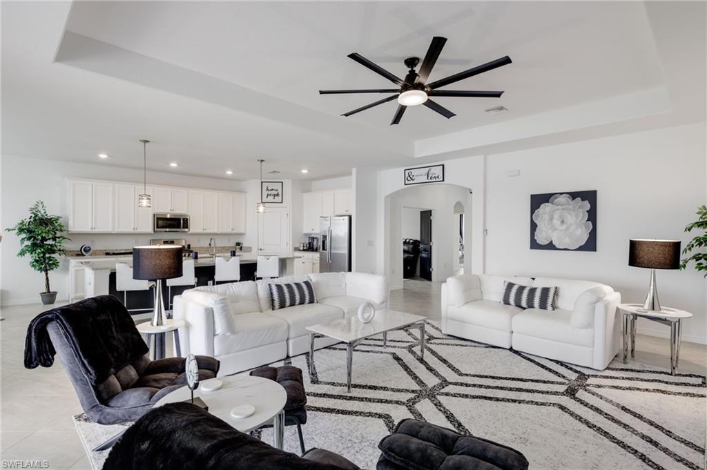 TRAILS EDGE - Residential Lease