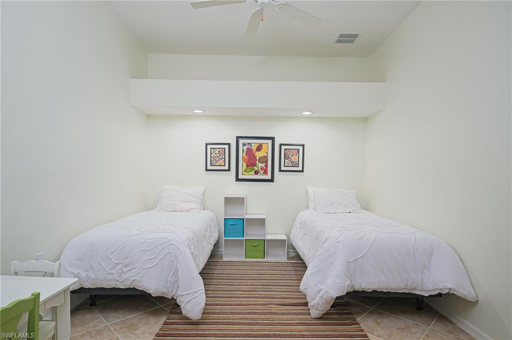 HERITAGE BAY - Residential