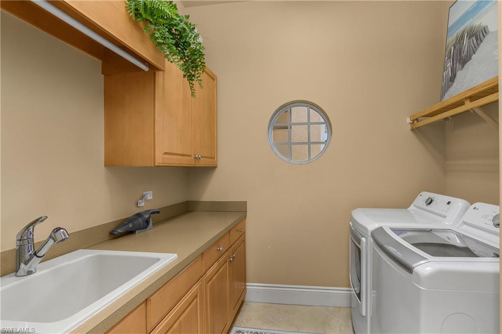 LAUREL OAKS AT WEST BAY CLUB - Residential