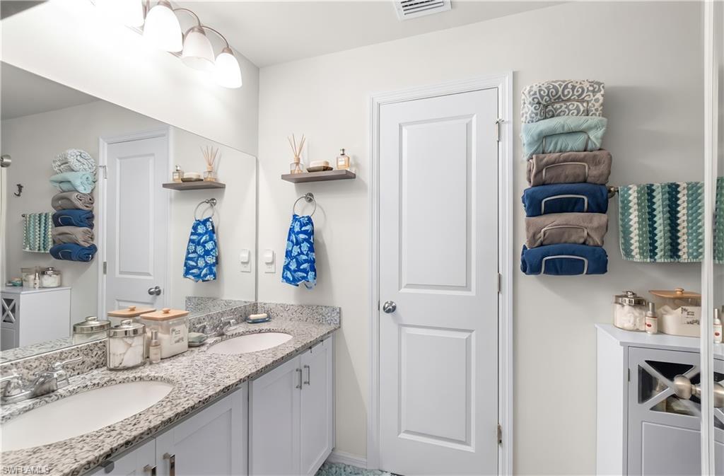 VISTANNA VILLAS - Residential