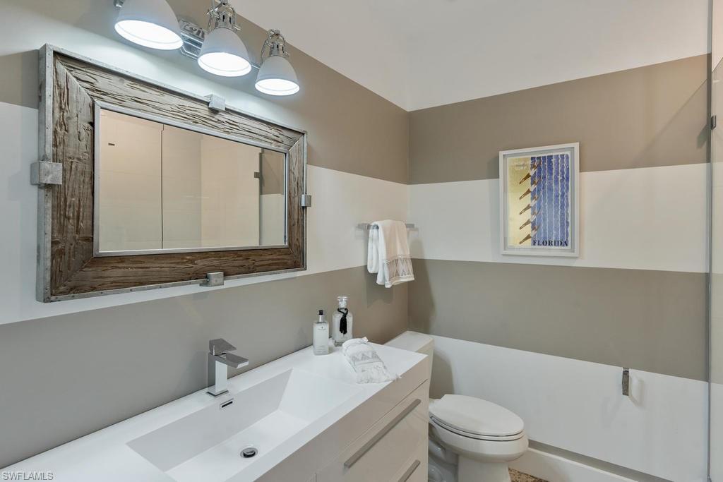 MOORINGS - Residential