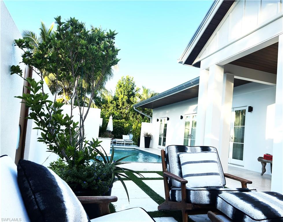 MOORINGS - Residential