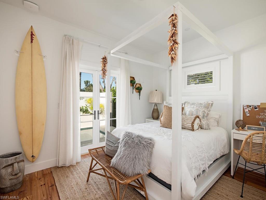 MOORINGS - Residential