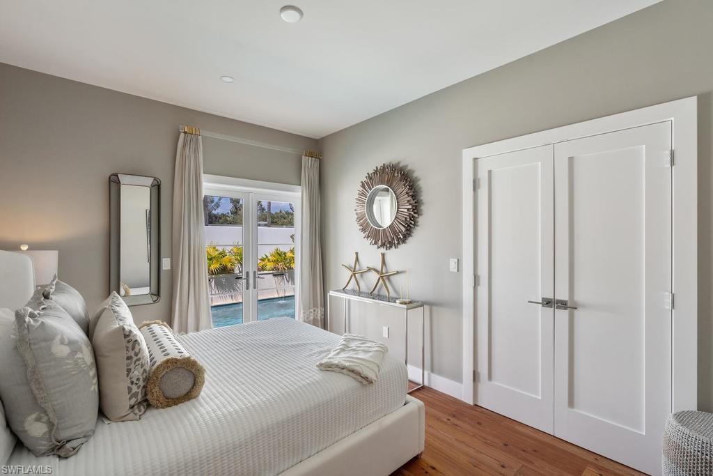 MOORINGS - Residential