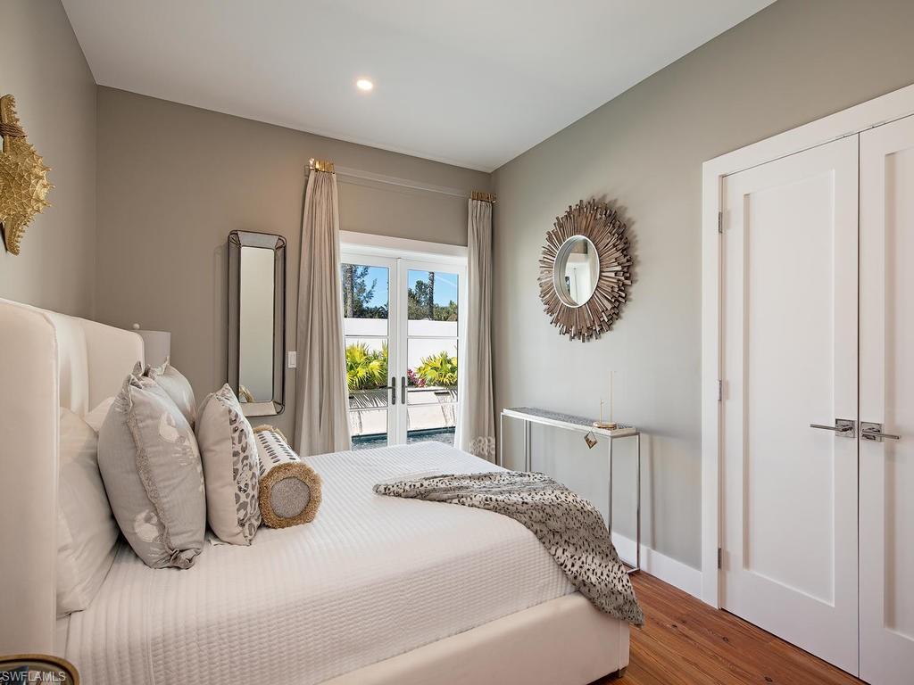 MOORINGS - Residential