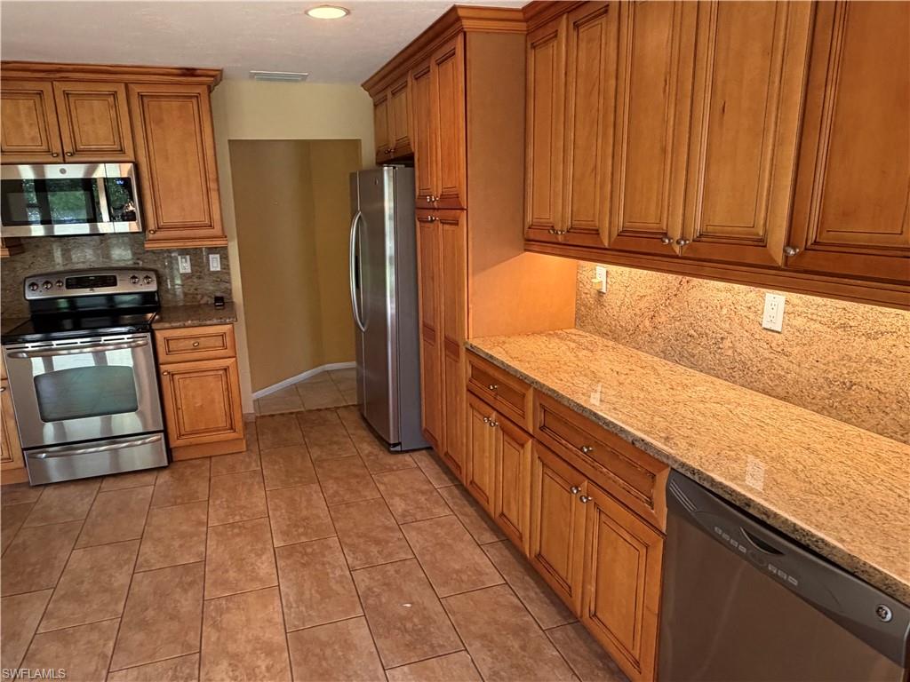 GOLDEN GATE CITY - Residential