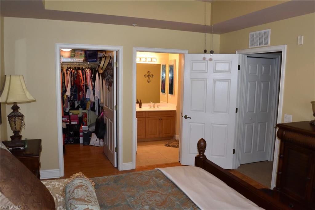 ISLES OF PORTO VISTA - Residential