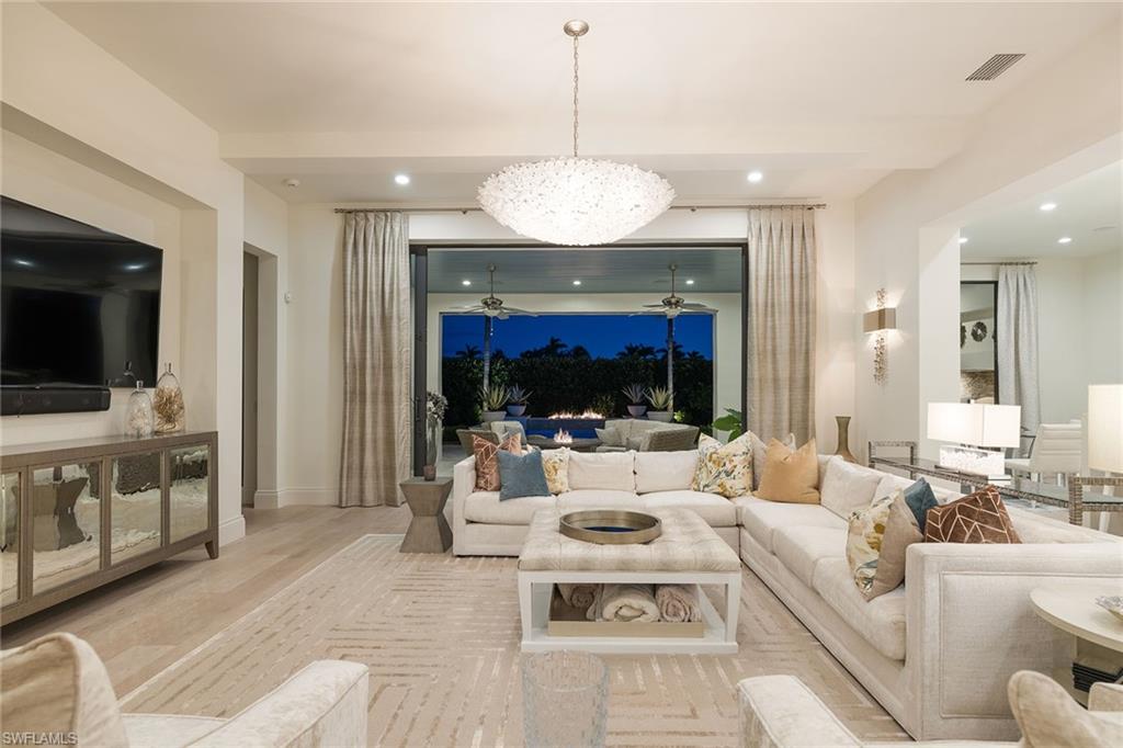 LUCARNO - Residential