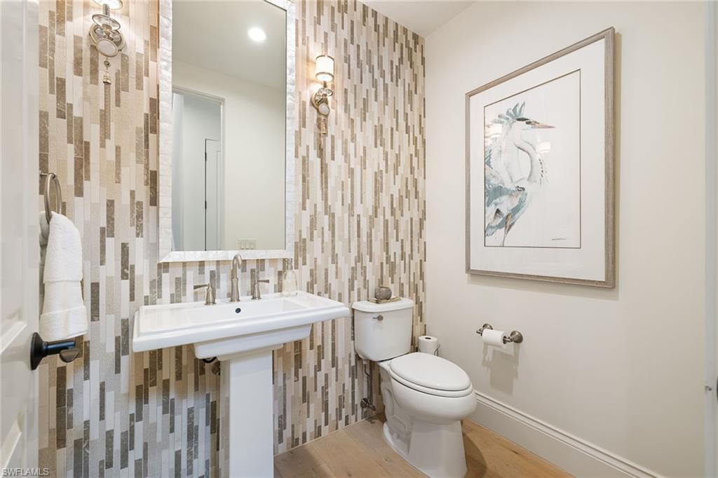 LUCARNO - Residential