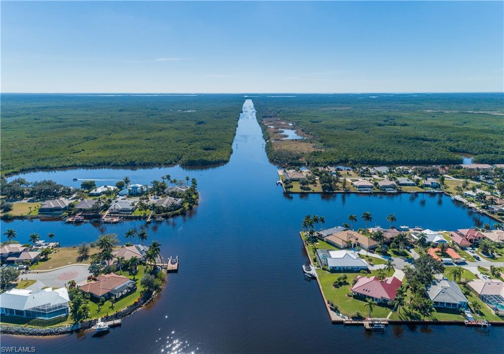 SUNSET CAY LAKES - Residential
