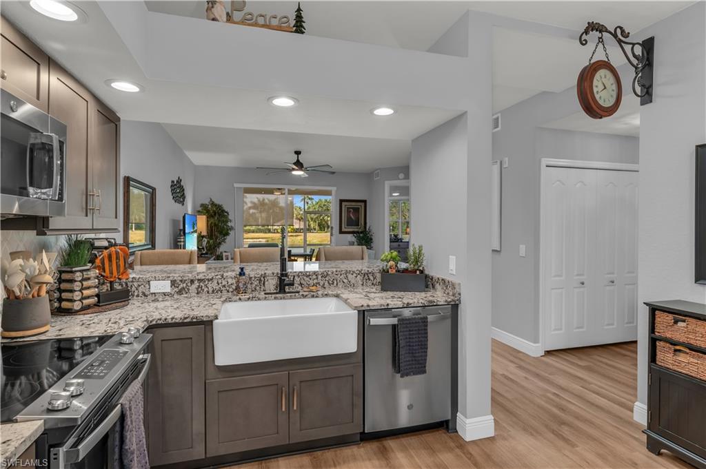 SUNSET CAY LAKES - Residential