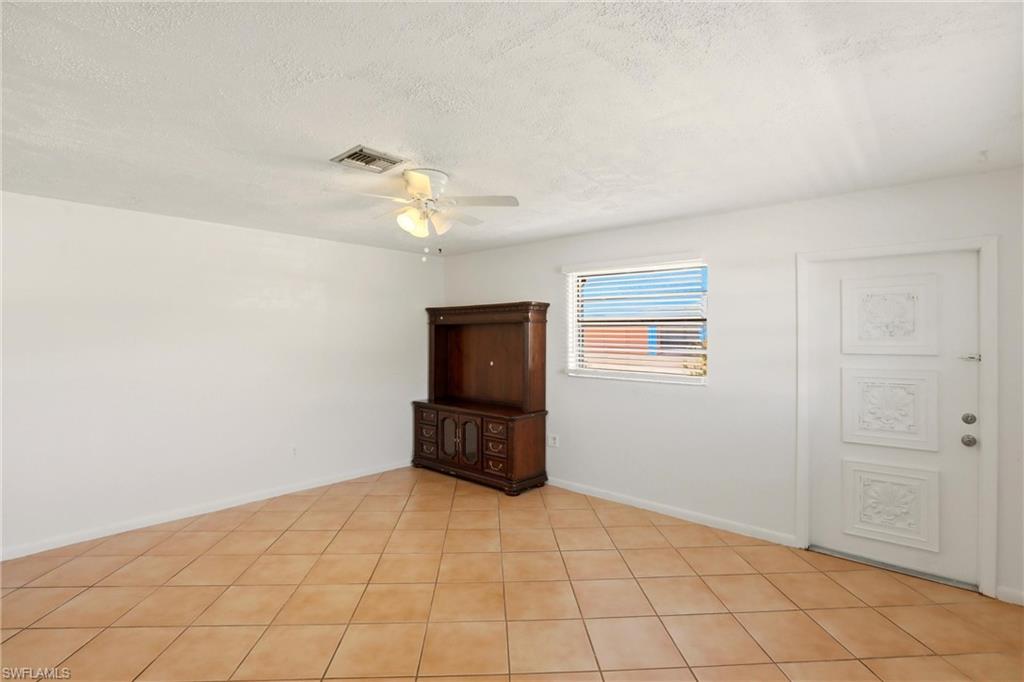 IMPERIAL SHORES - Residential Lease