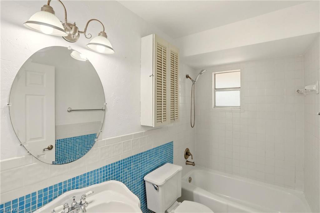 IMPERIAL SHORES - Residential Lease