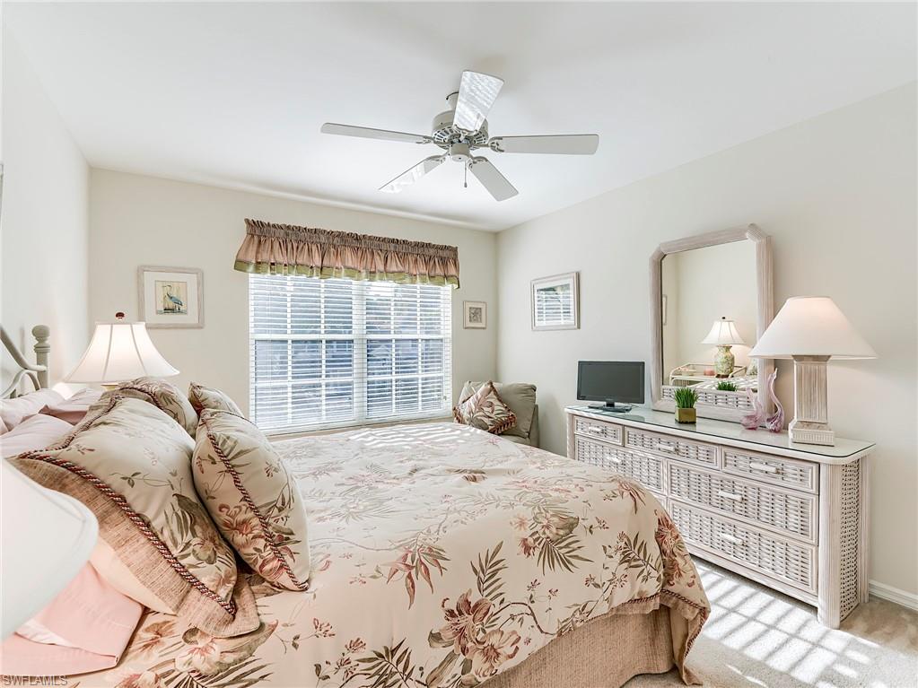 AUTUMN LAKE - Residential