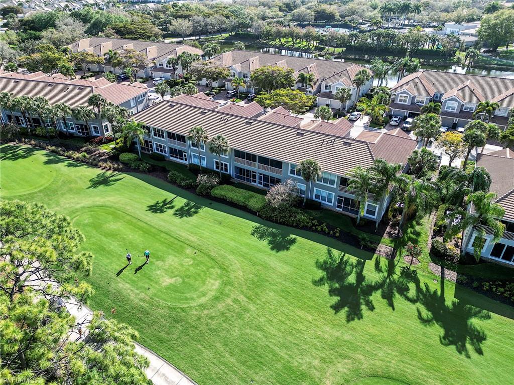 AUTUMN LAKE - Residential