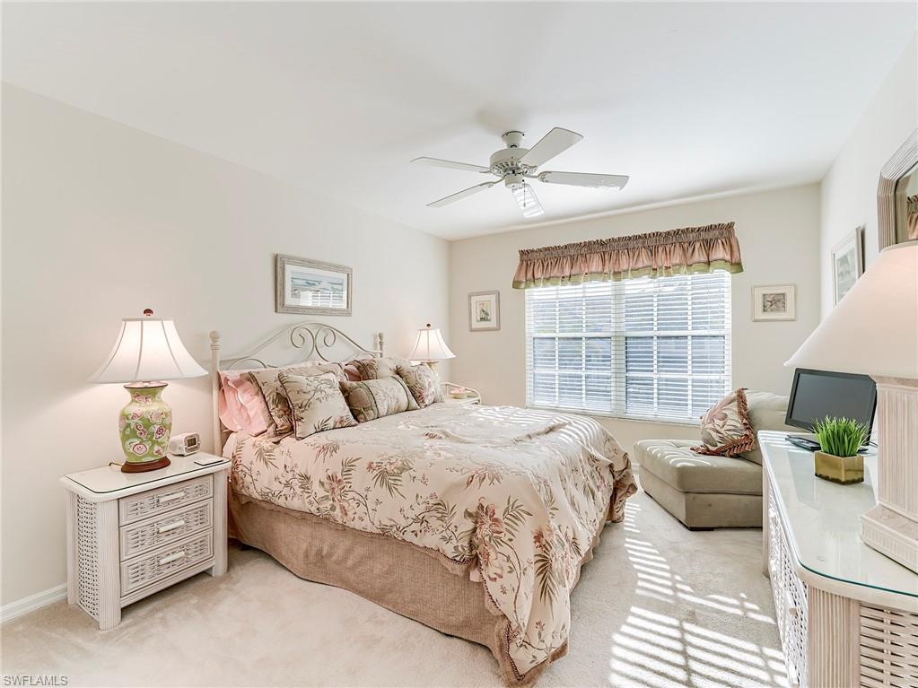 AUTUMN LAKE - Residential