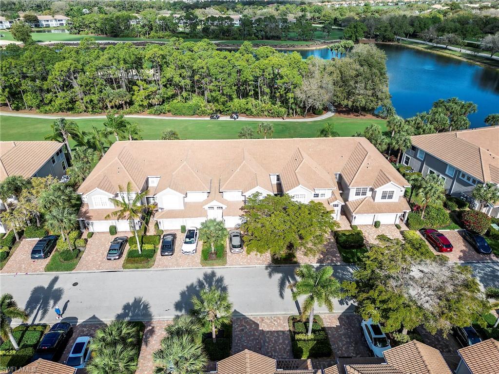 AUTUMN LAKE - Residential