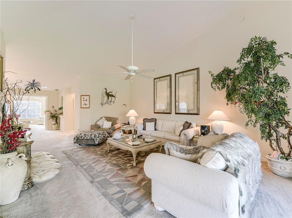 AUTUMN LAKE - Residential