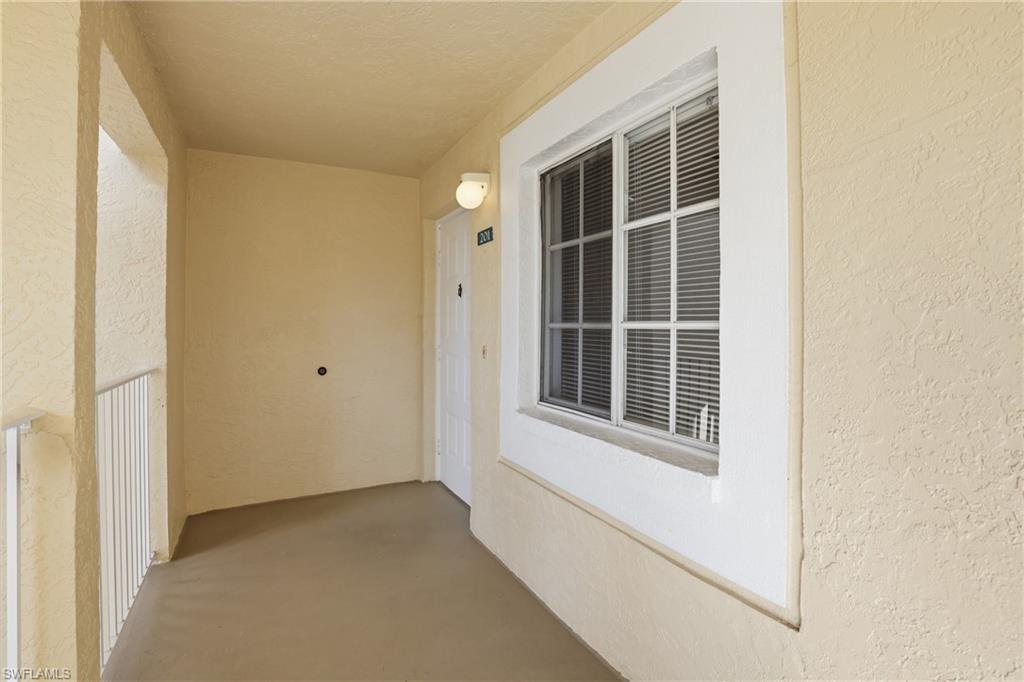 VILLAGES AT EMERALD LAKES - Residential Lease