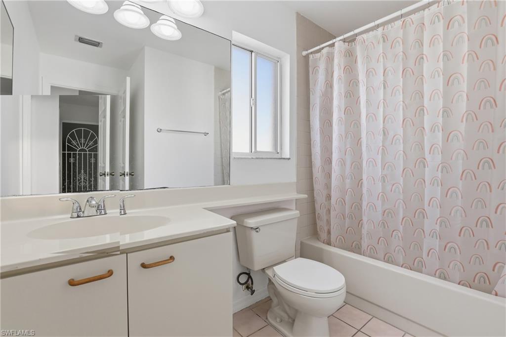 VILLAGES AT EMERALD LAKES - Residential Lease