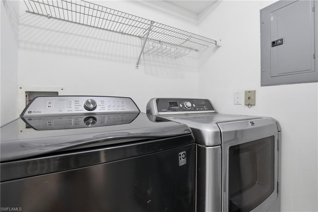 VILLAGES AT EMERALD LAKES - Residential Lease